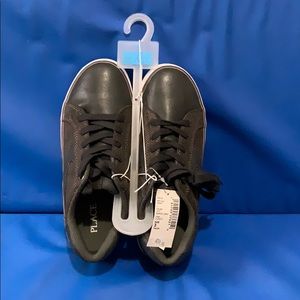 Boys Nordic gray sneakers from children’s place